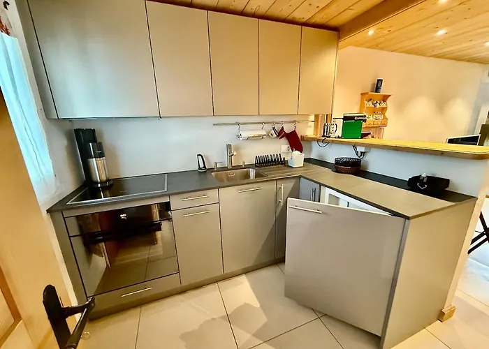 72 05 Charming Duplex 4 Pax * غريون